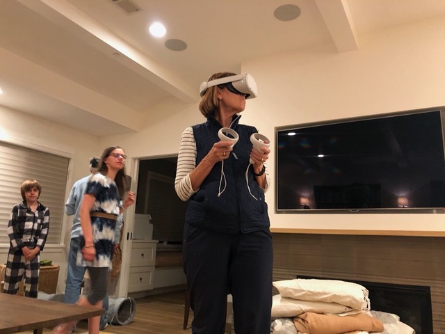 Leslie and Bill in VR rigs
