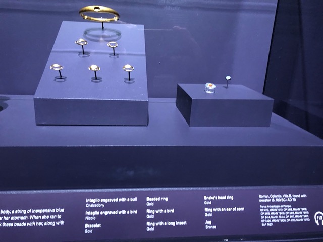 Bracelet and rings found with the body
