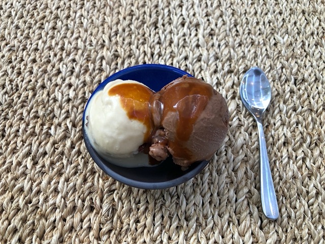 Summer dessert of vanilla and chocolate ice cream