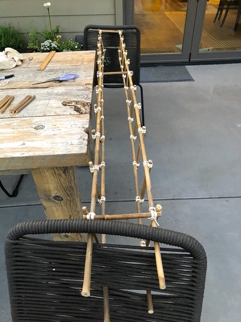 I'm lashing the two 'ladders' together with a third set of horizontals