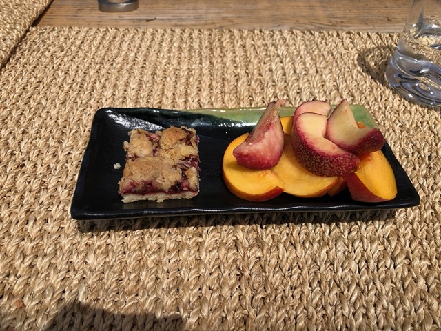 Berry bar with stone fruit for dessert