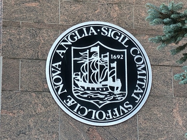 Seal of Suffolk County, with Latin inscription