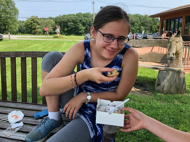 Lela eating her piece of pie
