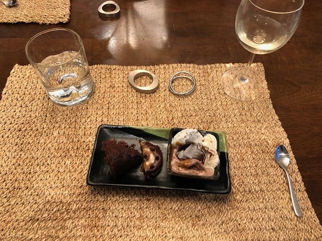 And a fun dessert of cupcakes and ice cream