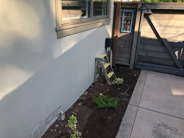 Looking at the corner of her nook with pots in mind