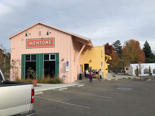 Back in Aptos we went to Mentone to get pizza